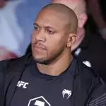 Ciryl Gane vient d'être une nouvelle fois recalé par Tom Aspinall. 