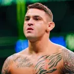 Dustin Poirier dans l'octogone de l'UFC