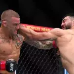 Dustin Poirier et Benoit Saint-Denis dans la cage 