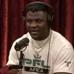 Francis Ngannou dans l'émission The Joe Rogan Experience