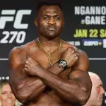 Francis Ngannou à la pesée de l'UFC