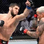 Islam Makhachev est parvenu à soumettre Charles Oliveira à l'UFC 280. 