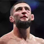 Khamzat dans la cage de l'UFC