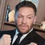 L'état de santé de Conor McGregor affiché dans une interview lors de la tournée promotionnelle du film Road House inquiète. 