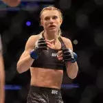 Manon Fiorot dans la cage de l'UFC