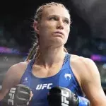 Manon Fiorot dans la cage de l'UFC