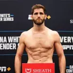 Matthieu Duclos à la pesée avant son combat lors des DWCS.