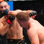 Sean Strickland a perdu sa ceinture face à Dricus du Plessis lors de l'UFC 297. 