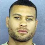 Un ancien combattant de l'UFC risque la prison pour avoir envoyé ses parties génitales en photo à une mineure