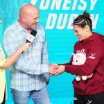 Yuneisy Duben, après son combat aux cotes de Dana White.
