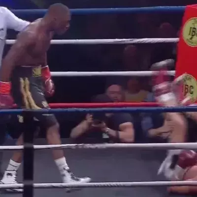 Bakary Samake a envoyé Alamos au tapis dans les ultimes secondes du 10e round. 