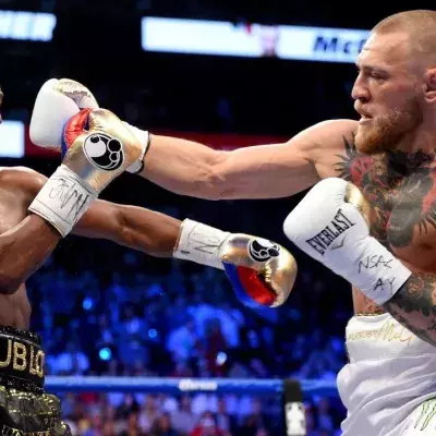 Conor McGregor a déjà réalisé un combat de boxe face à Floyd Mayweather en 2017. 
