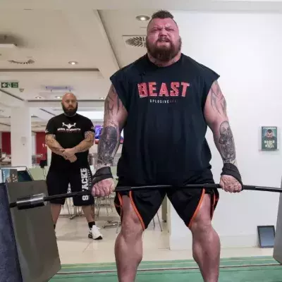 Eddie Hall : sa perte de poids impressionnante avant son combat de boxe contre La Montagne 