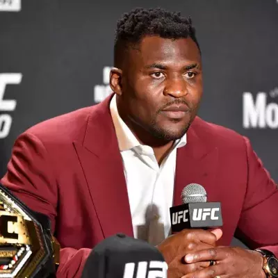 Francis Ngannou est agent libre depuis son départ de l'UFC. 