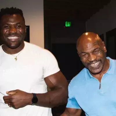 Francis Ngannou sera entrainé par Mike Tyson pour préparer son combat contre Tyson Fury. 