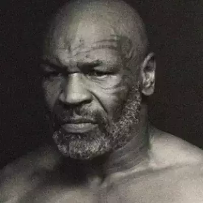 Mike Tyson est toujours en forme à 57 ans. 