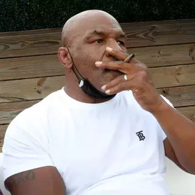 Mike Tyson possède une entreprise vendant des produits autour de la marijuana. 