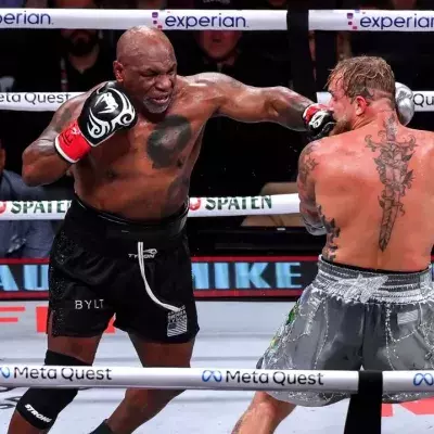 Mike Tyson s'est incliné contre Jake Paul à la décision des juges. 