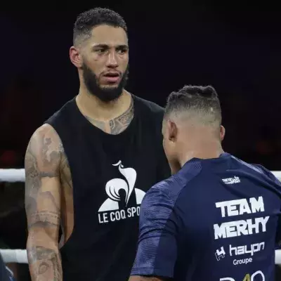 Tony Yoka abasourdi après l'annonce de sa défaite contre Ryad Merhy. 