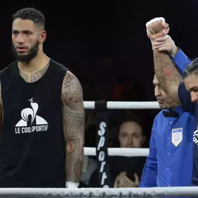 Tony Yoka groggy après l'annonce de sa défaite contre Ryad Merhy. 