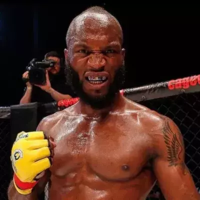 Alex Lohoré est un combattant professionnel de MMA français.