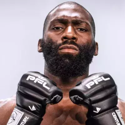 Cédric Doumbé est un combattant de MMA français évoluant au PFL. 