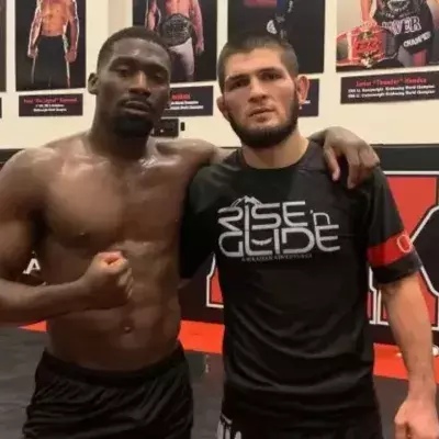 Cédric Doumbé s'est entrainé dans la même salle que Khabib Nurmagomedov au début de sa transition vers le MMA. 