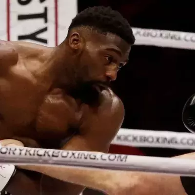Cédric Doumbé s'est imposé par TKO face à Chai Title lors du MMA GP. 