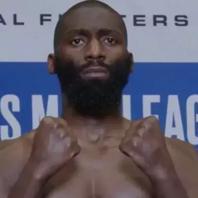 Cédric Doumbé valide le poids pour son combat