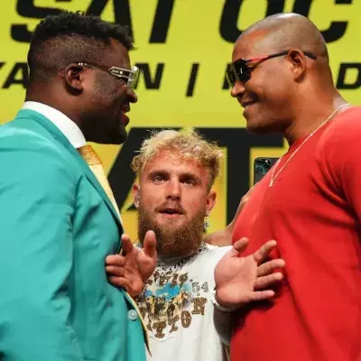 Francis Ngannou et Renan Ferreira lors de la conférence de presse de présentation de leur combat au PFL.