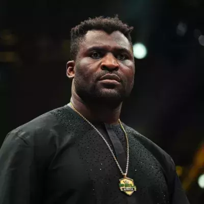 Francis Ngannou. 