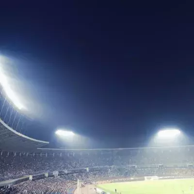 Le footballeur qui a frappé l'arbitre est poursuivi pour tentative d'homicide. 