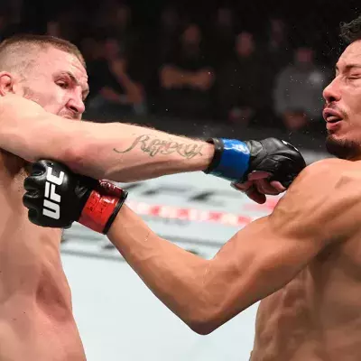 Steven Peterson contre Martin Bravo avec un magnifique spinning backfist et le met KO