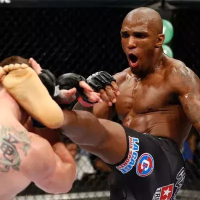 Francis Carmont compte 6 victoires et 3 défaites à l'UFC.