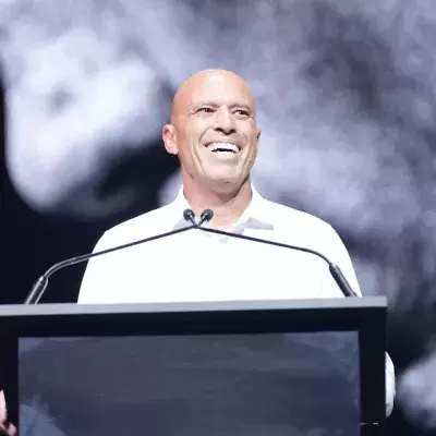 Royce Gracie lors de son discours d'intronisation au Hall of Fame de l'UFC en 2021