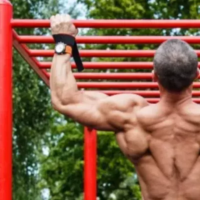 Tractions en pronation : découvrez comment réaliser correctement l'exercice
