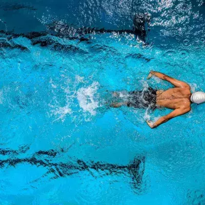 Voici quelques exercices de musculation pour progresser en natation