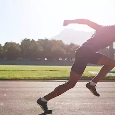 Augmentez considérablement votre vitesse et votre puissance avec cet entraînement en salle