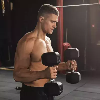 Exercice musculation | Curl Marteau : pourquoi, et comment bien les faire ?
