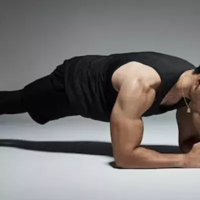 Les 5 erreurs que vous faites tous pendant votre gainage