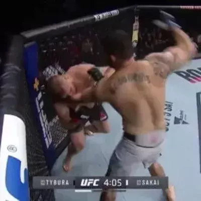 Augusto Sakai met KO Marcin Tybura à l'UFC Vancouver