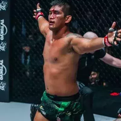 Aung La Nsang et Brandon Vera