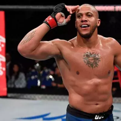 Ciryl Gane pourrait encore avoir l'occasion de devenir champion des poids lourds de l'UFC. 