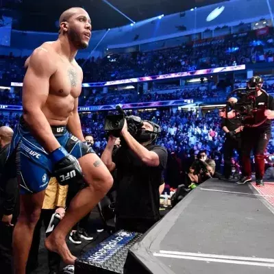 Ciryl Gane pourrait être la tête d'affiche de l'UFC Paris. 