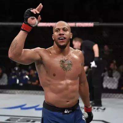 Ciryl Gane s'impose facilement face à Jairzinho Rozenstruik 