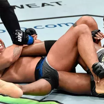 Ciryl Gane a tenté une clé de talon dans le dernier round face à Francis Ngannou. 