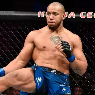 Ciryl Gane veut retenter sa chance au plus vite pour le titre poids lourd de l'UFC. 