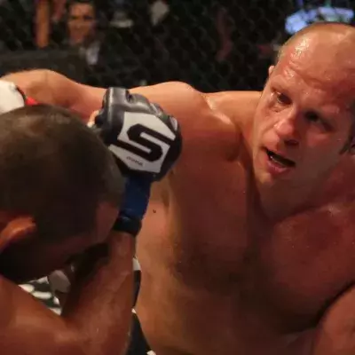 Fedor Emelianenko s'est imposé par KO/TKO à 16 reprises dans sa carrière. 