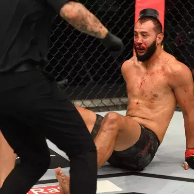 Jan Blachowicz détruit Dominick Reyes par KO pour succéder à Jon Jones