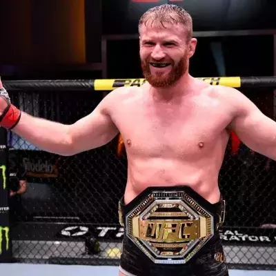 Jan Blachowicz remettra son titre en jeu face à Glover Teixeira lors de l'UFC 267. 